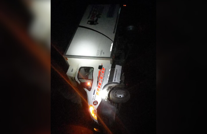 Despistó un camión en Ruta 12, cerca de Mansilla: el conductor resultó con heridas leves