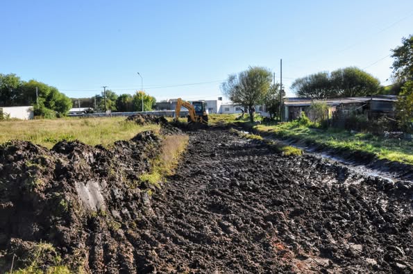 Obras Públicas del municipio trabaja en la apertura de calle Echagüe