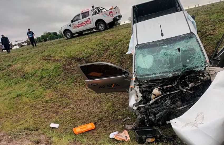 Gobernador Mansilla: dos heridos de gravedad tras despiste de una camioneta sobre Ruta 12