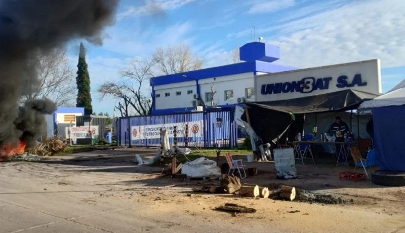 Despidos en UnionBat: Trabajo dictó la conciliación obligatoria y hoy se realiza la primera audiencia