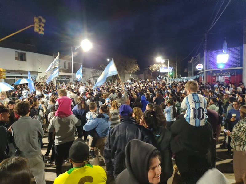 Festejos en Maciá con incidentes: un hombre intentó apuñalar a otro