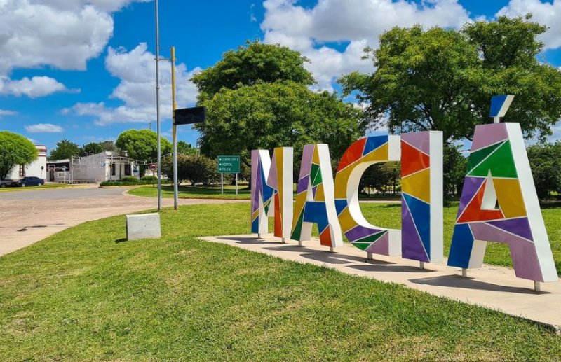 Empleados municipales van al Concejo en busca de una bonificación por presentimo