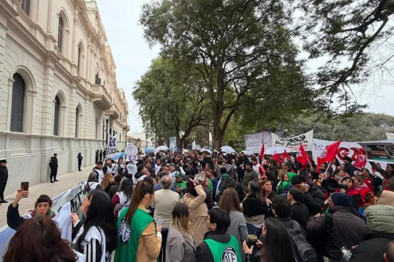 Reforma Previsional: gremios anunciaron acciones judiciales y afirmaron que “es el entierro de nuestros derechos”