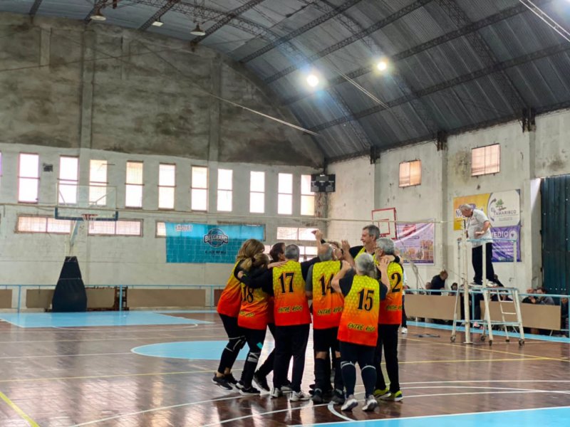 Instancia local de los Juegos Evita Adultos Mayores en el club Belgrano