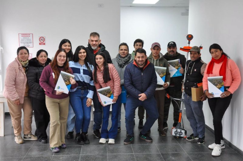 Jóvenes de Maciá recibieron financiamiento del nuevo programa municipal Red Innova para impulsar emprendimientos