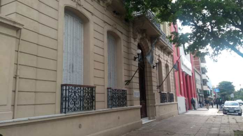 Allanan 11 geriátricos de Paraná: investigan presunta estafa al PAMI mediante amparos judiciales