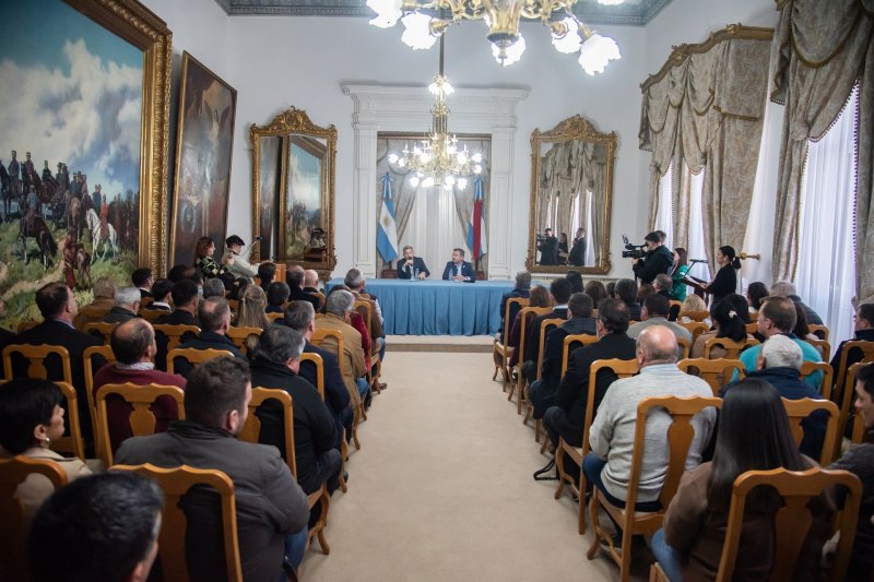Guardamonte, Mansilla y Echagüe recibieron aportes y equipamiento para fortalecer la seguridad
