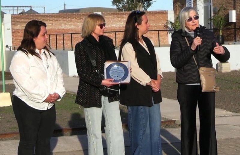 Reconocimiento al Vestuario Teatral Caranday por su trayectoria
