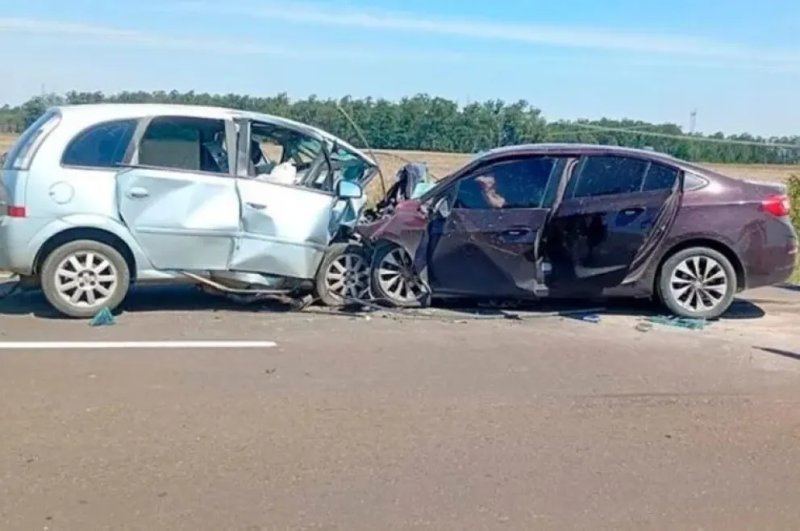 Dos entrerrianos murieron en un choque frontal entre dos autos en la ruta en Corrientes
