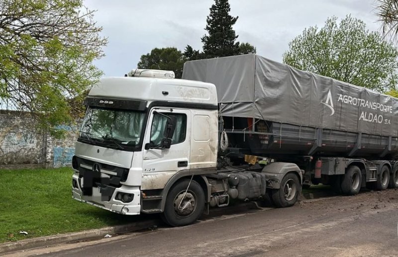 Secuestraron un camión con pedido vigente tras un siniestro vial en Rosario del Tala